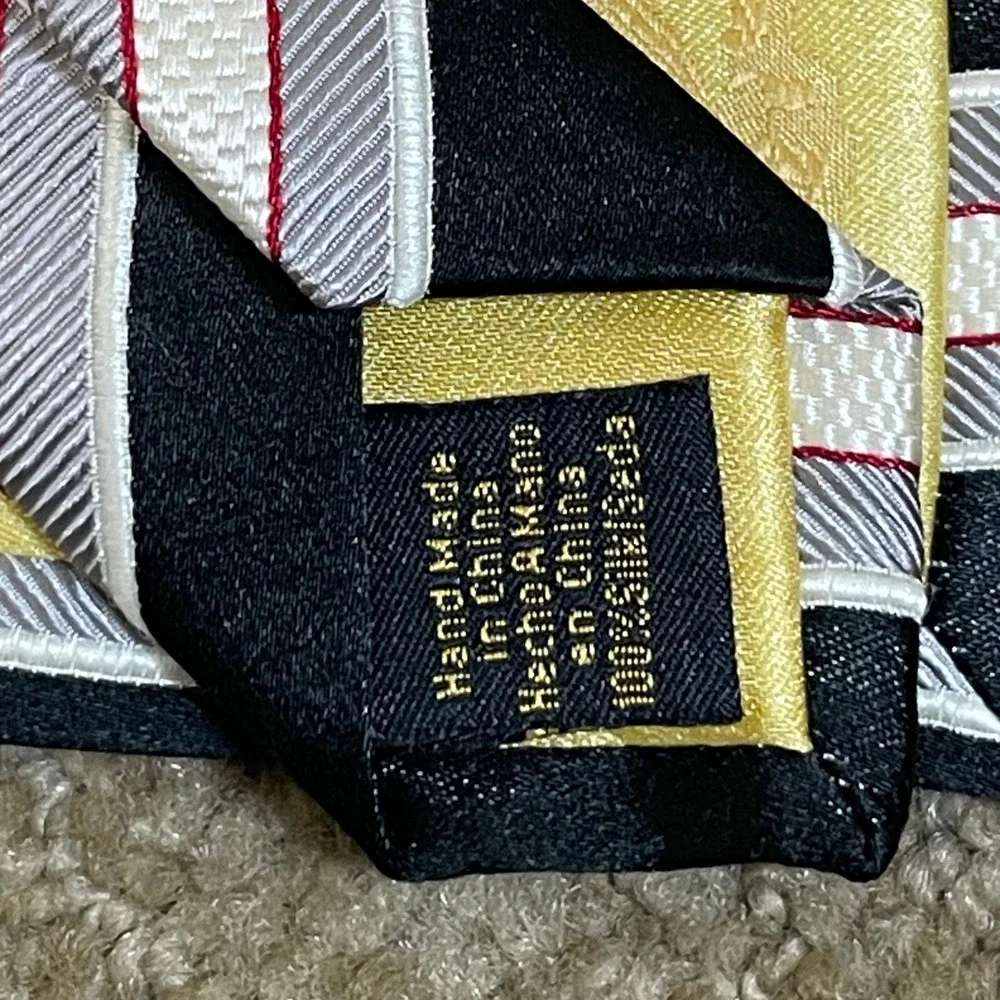 Donald J Trump Silk Necktie Mens Black Silver‎ Striped Signature Collection Tie